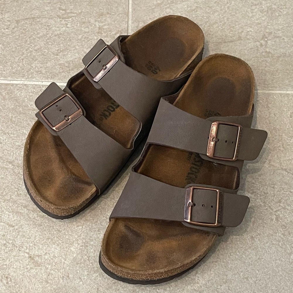 Birkenstock Arizona Slide Sandal Mocha with Rose Gold buckle Sz 40